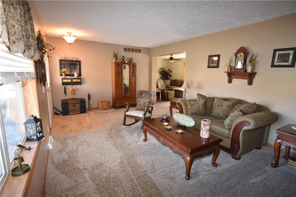 8063 Lutheran Lake Road Seymour, IN 47274 - Photo 9 of 35 Gallery Image 9