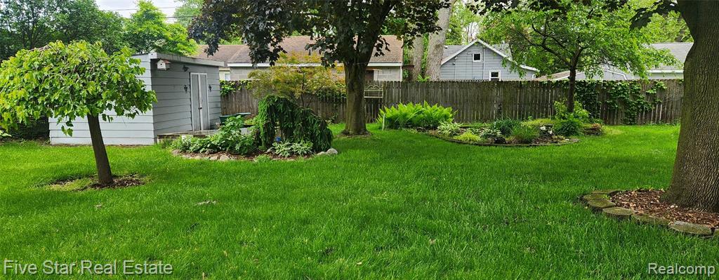 20120 Rensellor Street Livonia, MI 48152 - Photo 41 of 44 Gallery Image 41