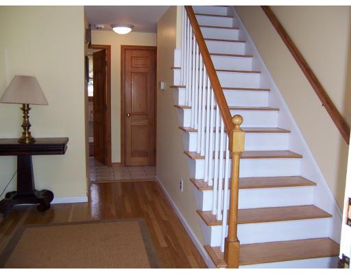 153 Robert Road Holliston, MA 01746 - Photo 8 of 27 Gallery Image 8