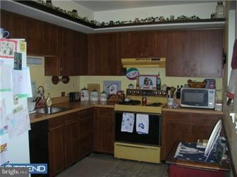 96 Stonegate Road Quakertown, PA 18951 - Photo 5 of 10 Kitchen