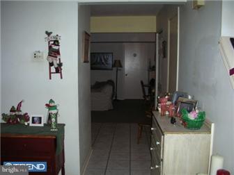 96 Stonegate Road Quakertown, PA 18951 - Photo 6 of 10 Living Room