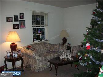96 Stonegate Road Quakertown, PA 18951 - Photo 9 of 10 Living Room