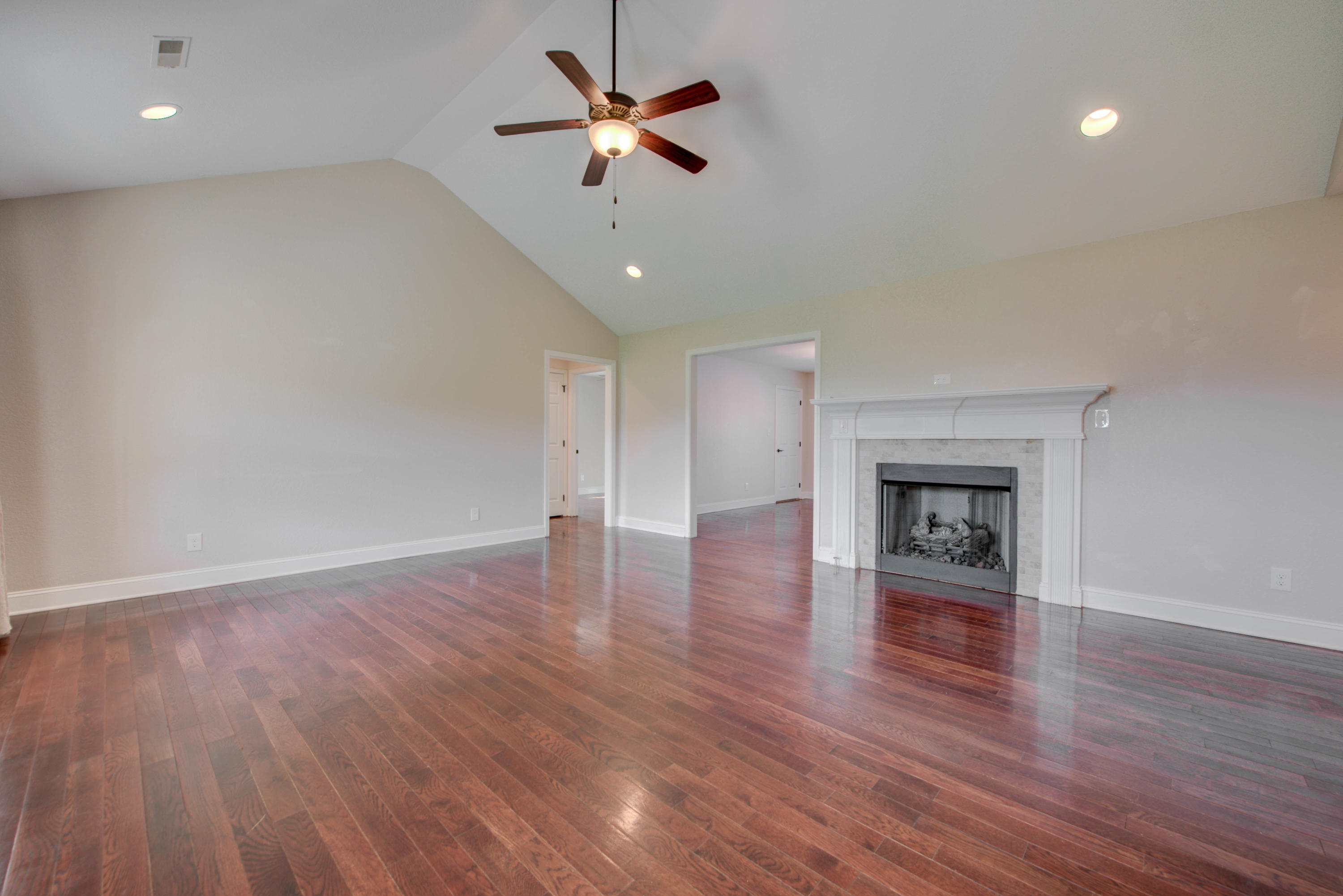 513 Laurel Road Clinton, TN 37716 - Photo 8 of 38 Cathedral Ceilings
