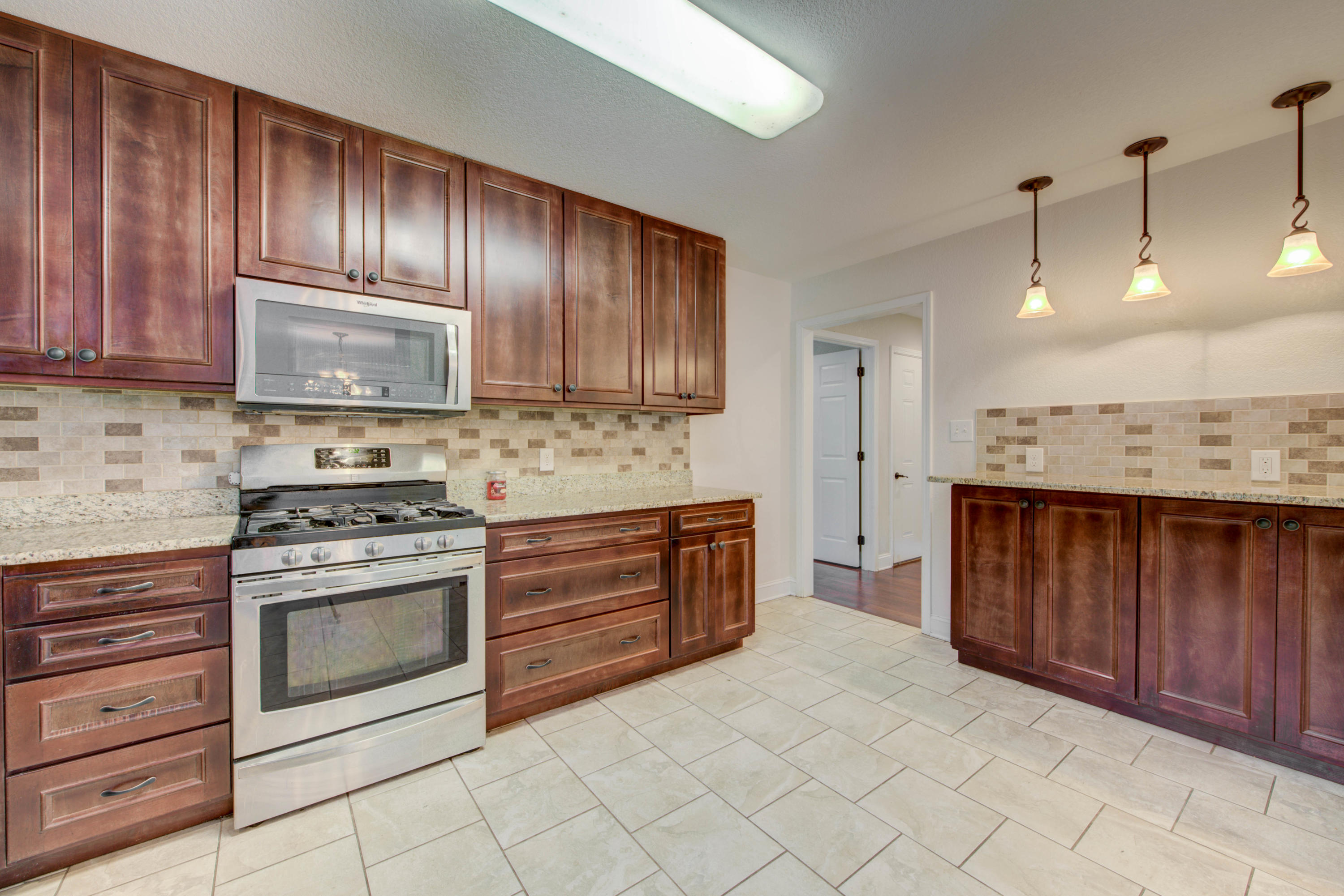 513 Laurel Road Clinton, TN 37716 - Photo 9 of 38 Customer Cherry Cabinets