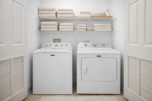 $650,000 | 1890 North Milwaukee Avenue, Unit 3D, Chicago, IL 60647