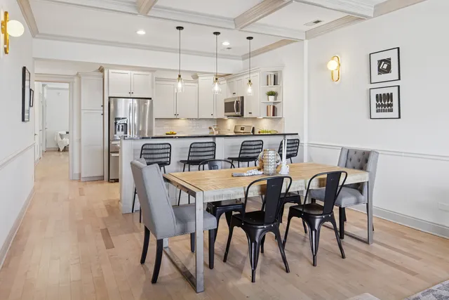 $650,000 | 1890 North Milwaukee Avenue, Unit 3D, Chicago, IL 60647