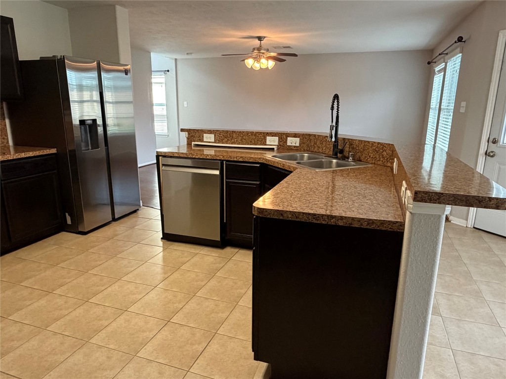 9403 Sunflower Ridge Lane Houston, TX 77064 - Photo 7 of 27