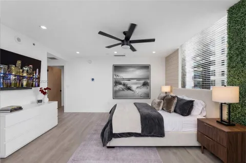 $825,000 | 1300 Ponce De Leon, Unit 815, Coral Gables, FL 33134