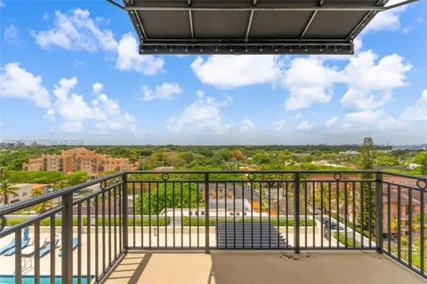 $825,000 | 1300 Ponce De Leon, Unit 815, Coral Gables, FL 33134
