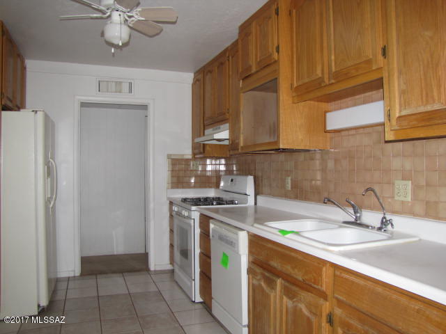1340 Palm Street Ajo, AZ 85321 - Photo 16 of 40