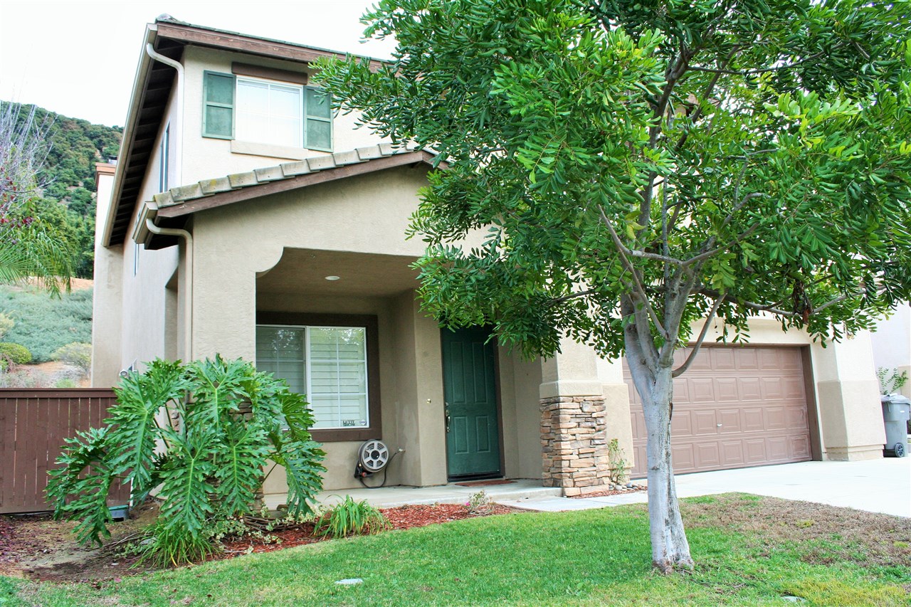 5026 Lake Circle Road Fallbrook, CA 92028 - Photo 2 of 25 Gallery Image 2