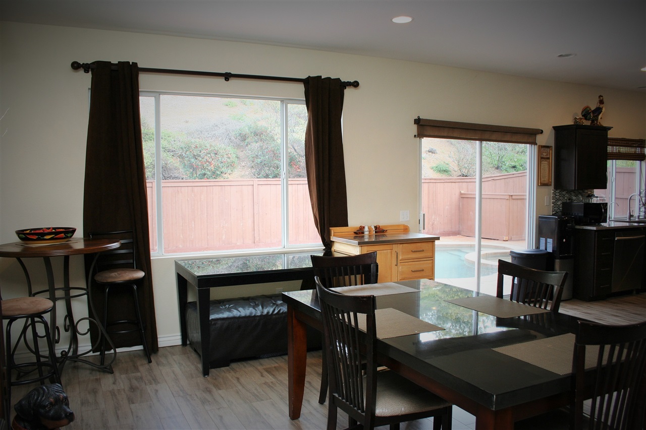 5026 Lake Circle Road Fallbrook, CA 92028 - Photo 5 of 25 Gallery Image 5