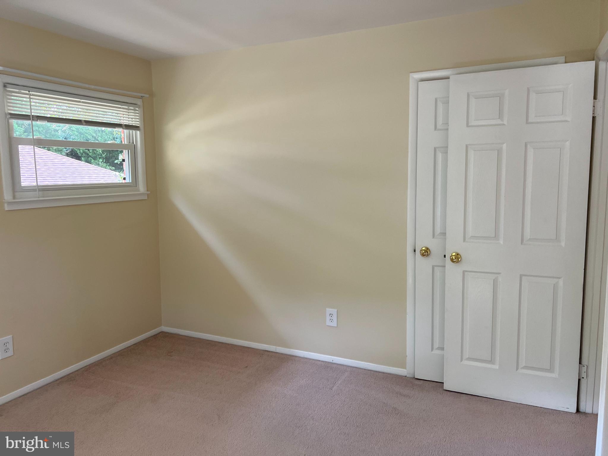 5626 Heming Avenue Springfield, VA 22151 - Photo 29 of 53 an empty room with windows