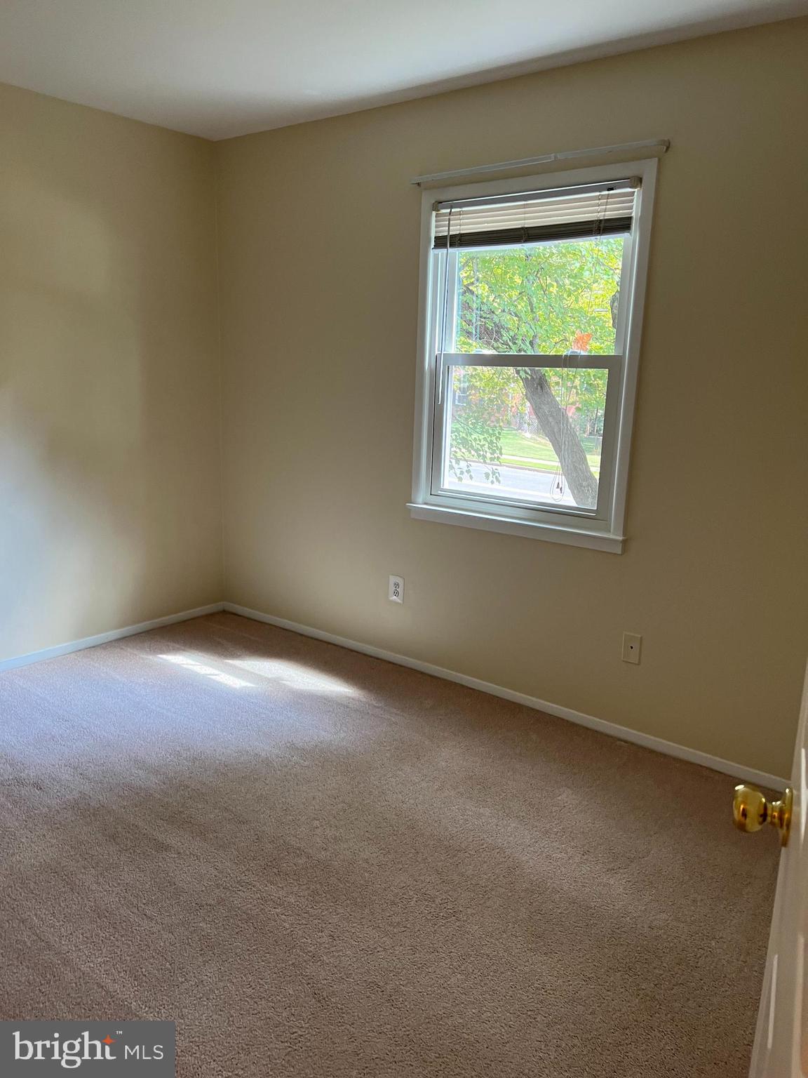 5626 Heming Avenue Springfield, VA 22151 - Photo 34 of 53 an empty room with a window