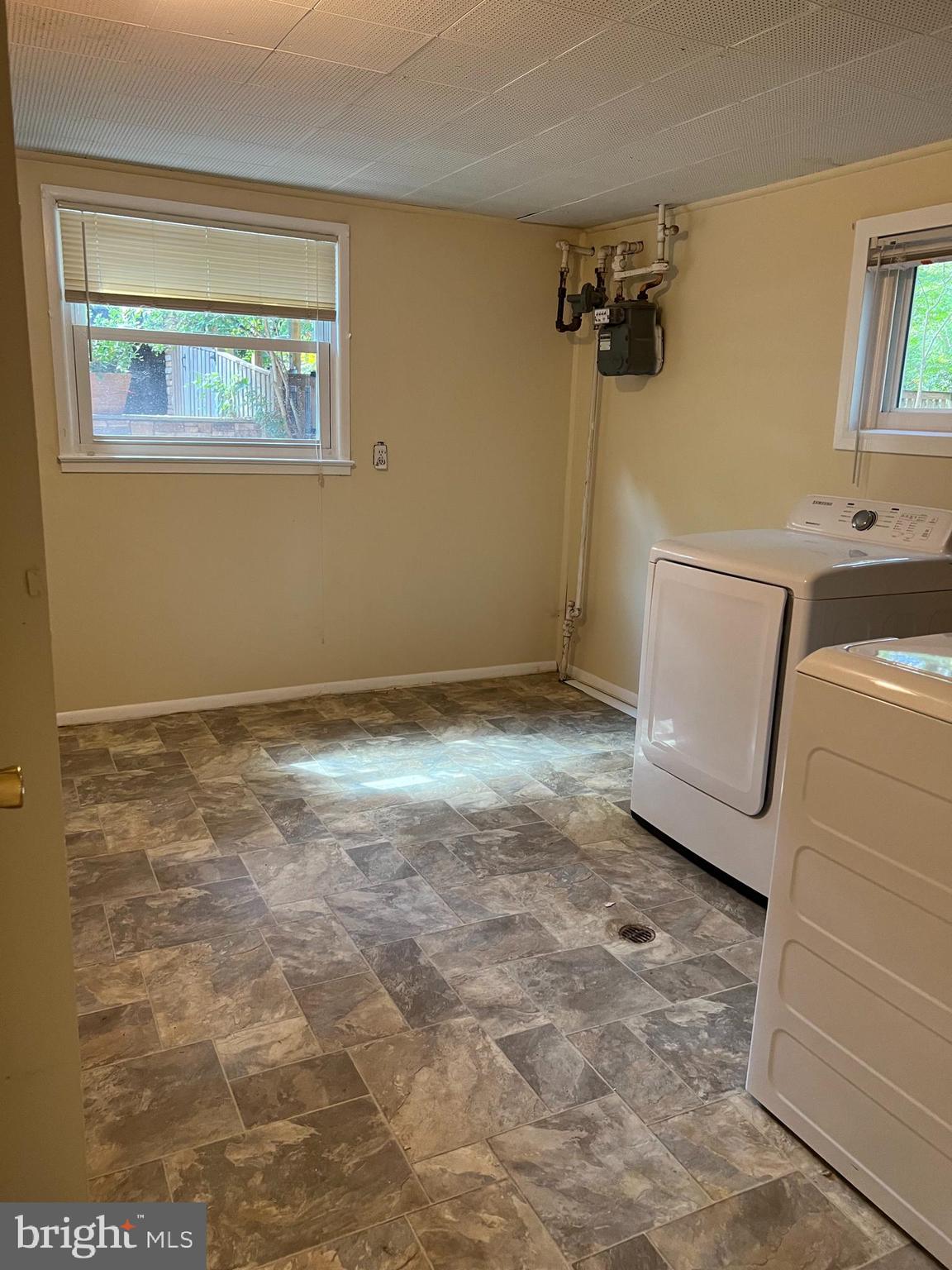 5626 Heming Avenue Springfield, VA 22151 - Photo 41 of 53 a view of room with window and hallway
