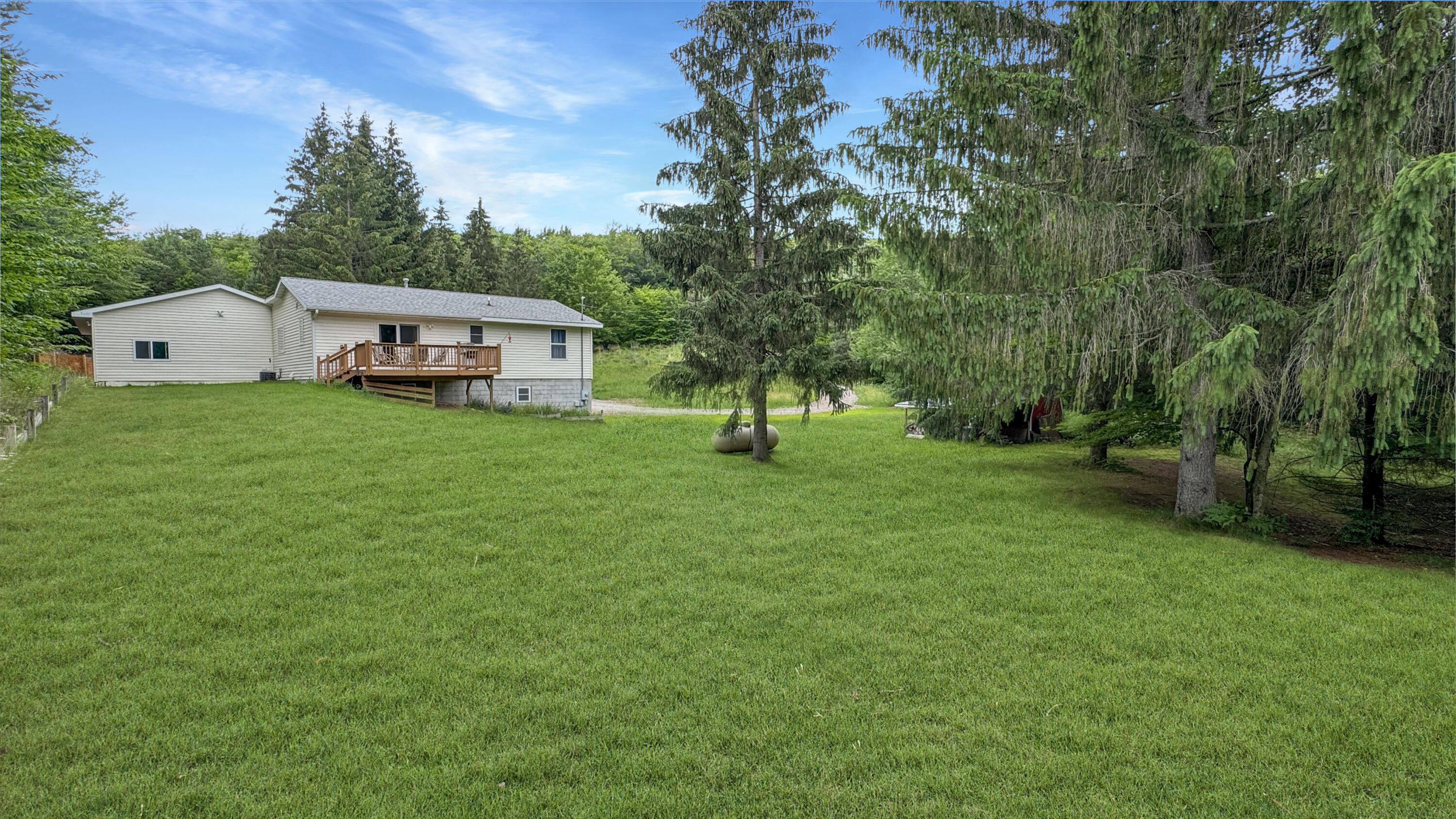 1844 East 28 Road Cadillac, MI 49601 - Photo 4 of 48 Greg Bosscher (5)