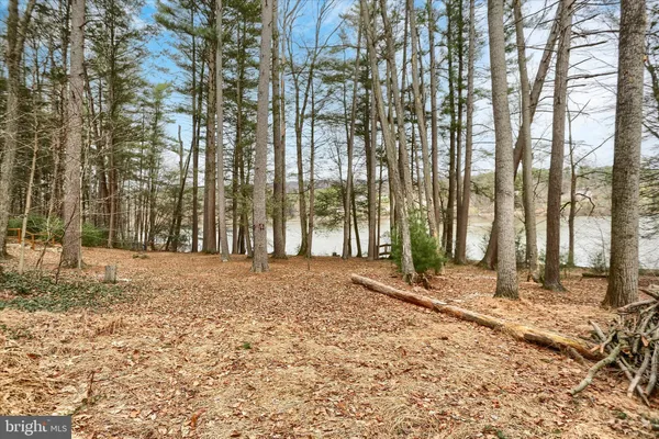 $389,900 | 92 Shoreline Drive, Pine Grove, PA 17963