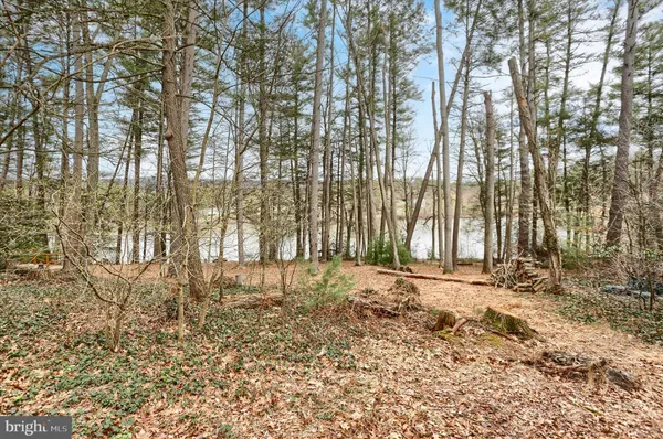 $389,900 | 92 Shoreline Drive, Pine Grove, PA 17963