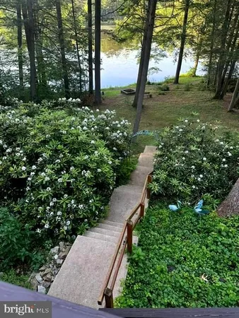 $389,900 | 92 Shoreline Drive, Pine Grove, PA 17963