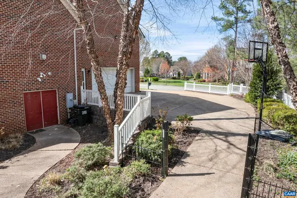 $749,000 | 108 Bear Island Parkway, Zion Crossroads, VA 22942