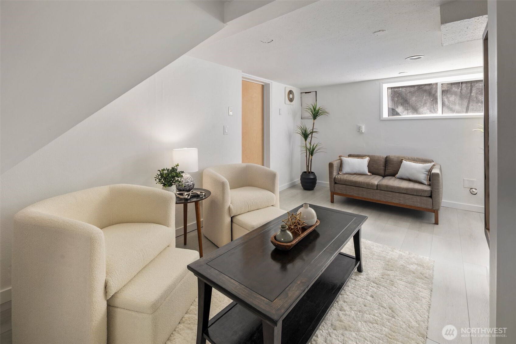 4642 Eastern Avenue North Seattle, WA 98103 - Photo 21 of 34