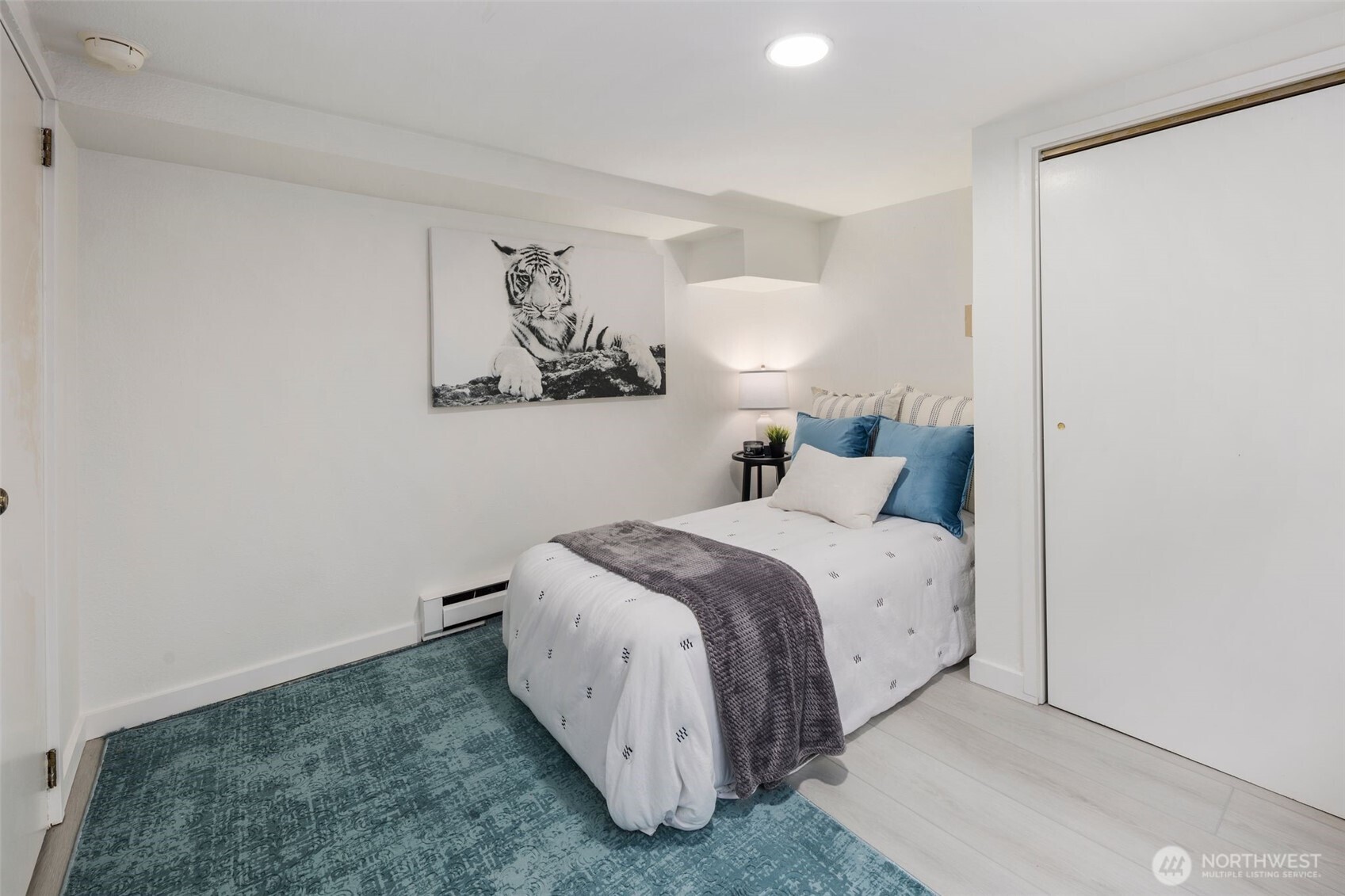 4642 Eastern Avenue North Seattle, WA 98103 - Photo 26 of 34