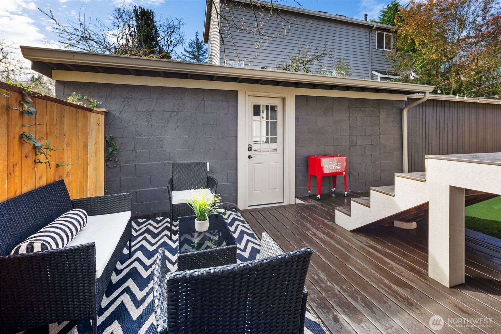 4642 Eastern Avenue North Seattle, WA 98103 - Photo 30 of 34