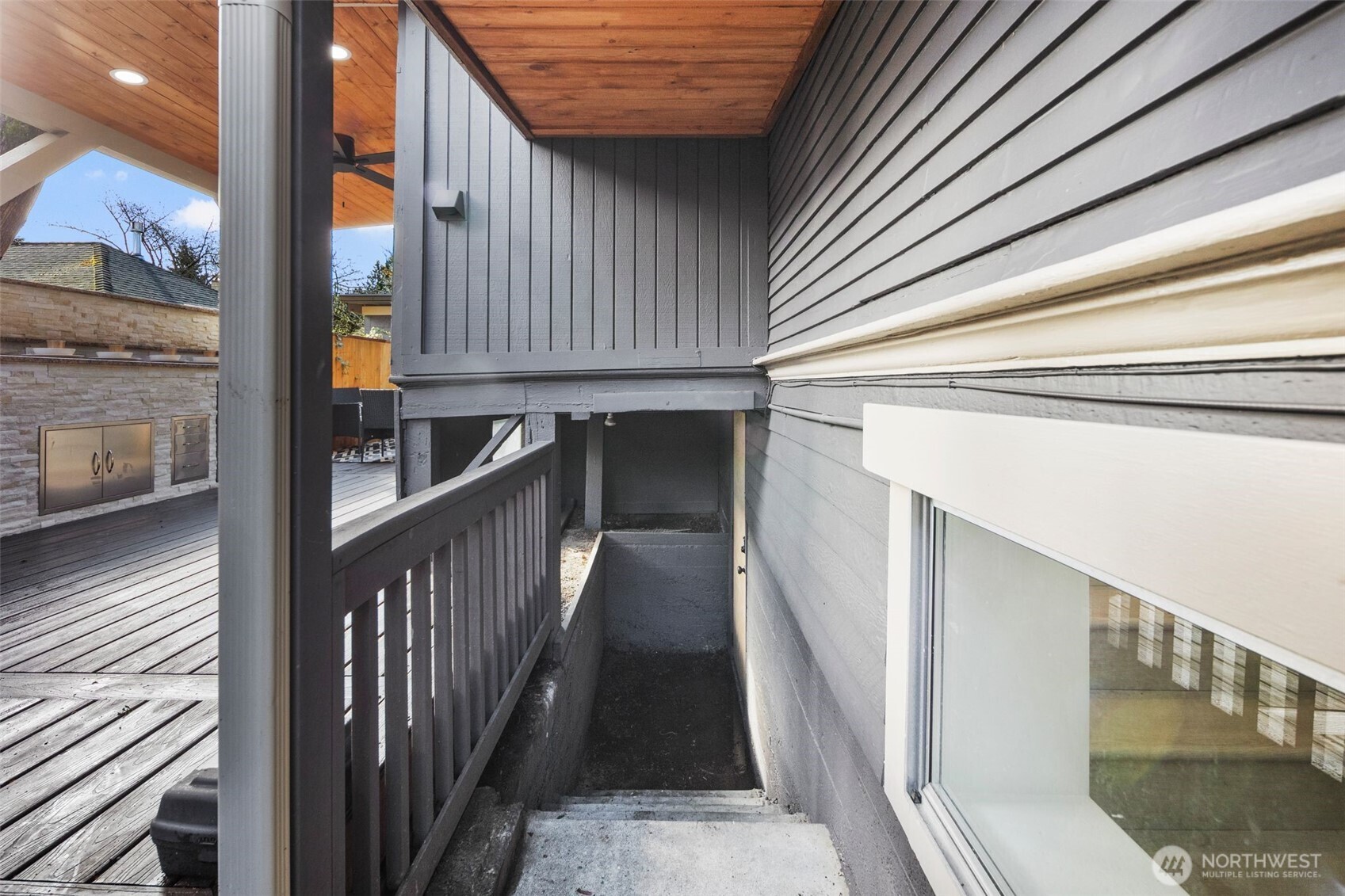 4642 Eastern Avenue North Seattle, WA 98103 - Photo 34 of 34