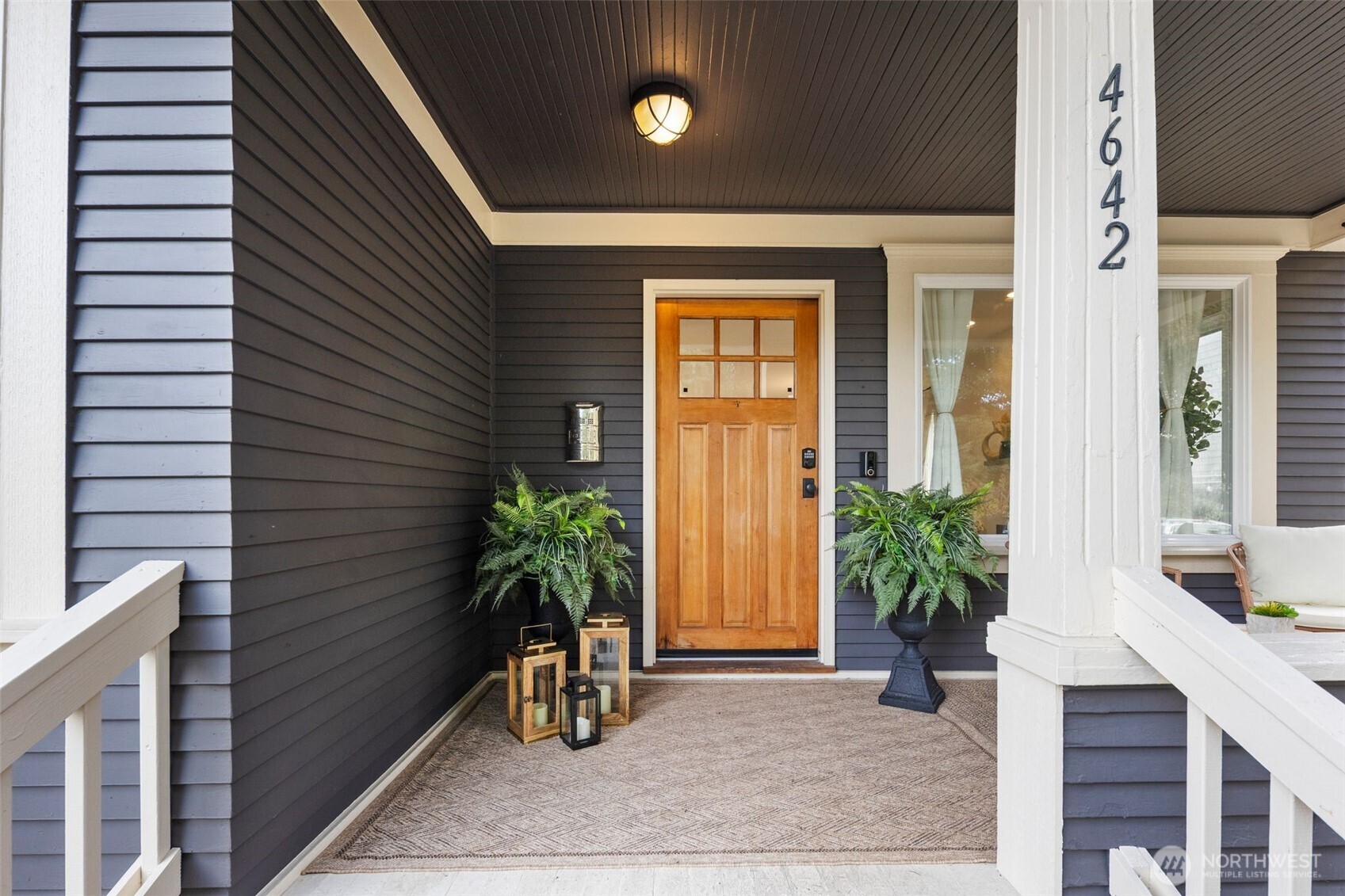 4642 Eastern Avenue North Seattle, WA 98103 - Photo 5 of 34