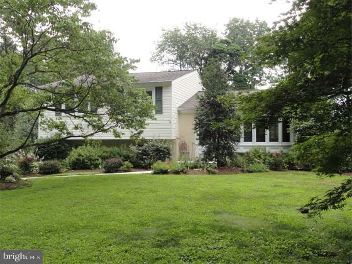 812 Ridge Lane Media, PA 19063 - Photo 2 of 20 Exterior Front