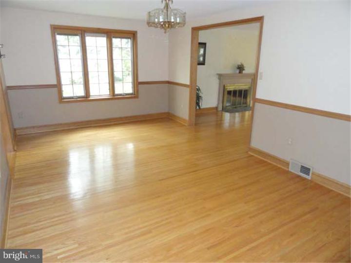 812 Ridge Lane Media, PA 19063 - Photo 9 of 20 Dining Room