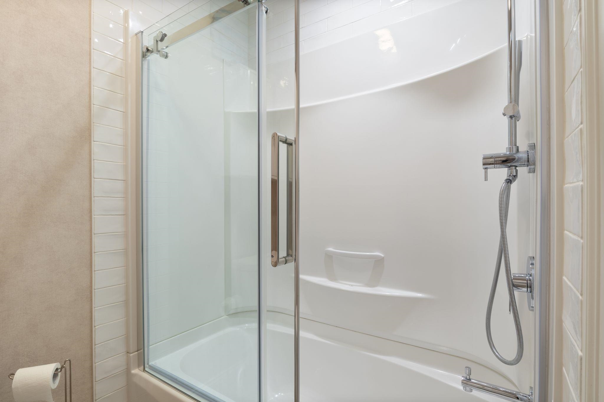 24 Harbor Road, Unit 4 Hampton, NH 03842 - Photo 32 of 44