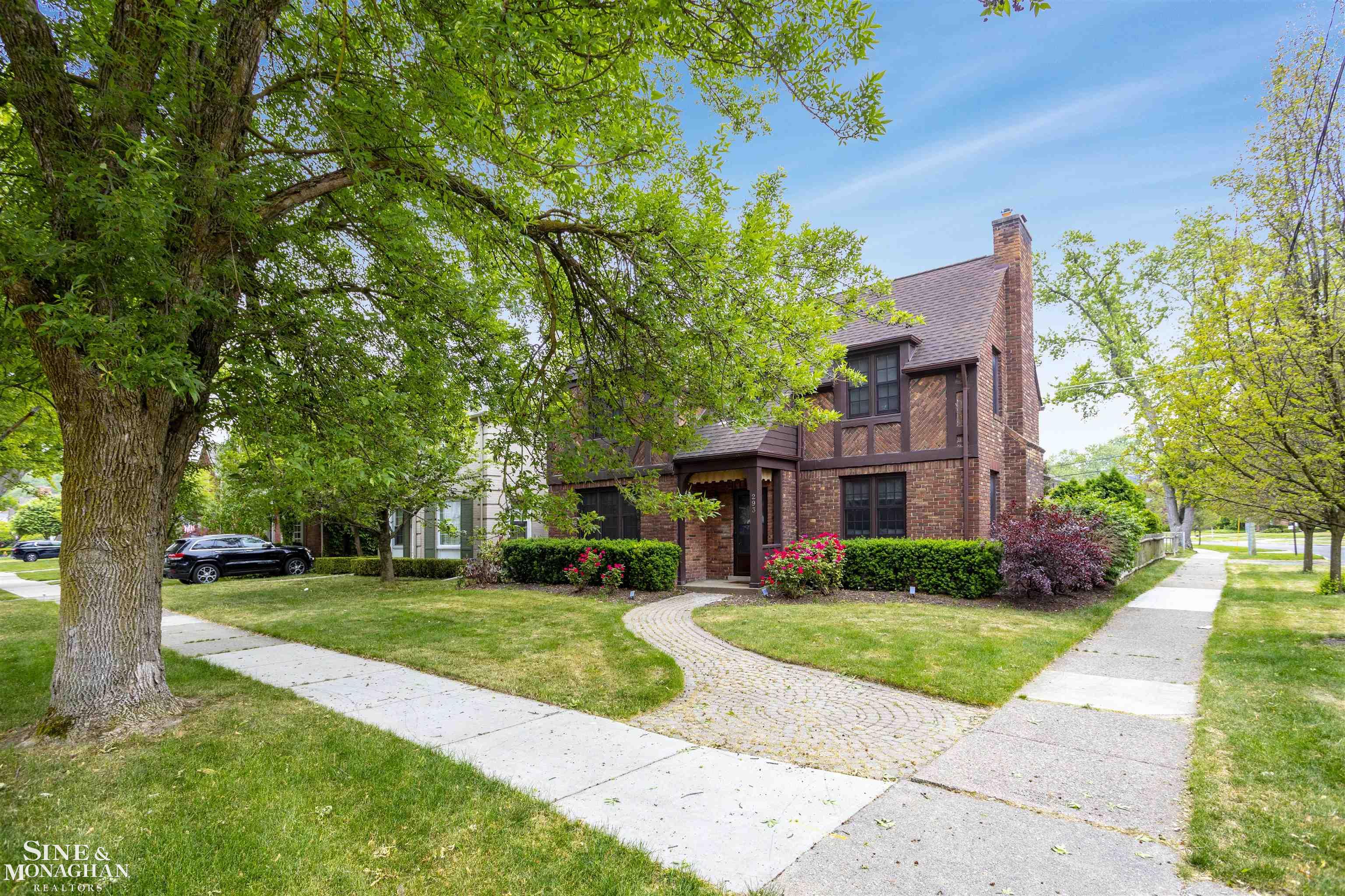293 Moran Road Grosse Pointe, MI 48236 - Photo 40 of 41 50112012-39.JPG