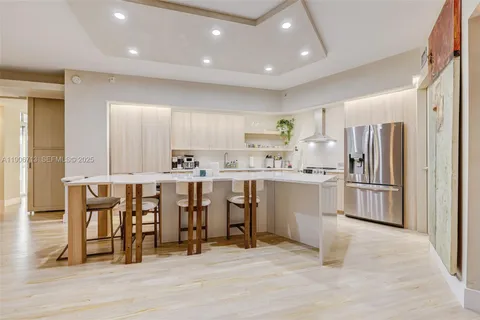 $1,950,000 | 2001 Meridian Avenue, Unit 307, Miami Beach, FL 33139