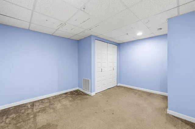 $279,900 | 804 Elmwood Drive, Hudson, NH 03051