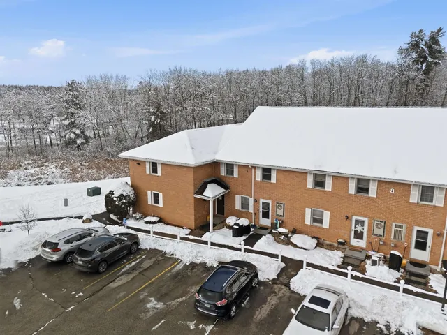 $279,900 | 804 Elmwood Drive, Hudson, NH 03051