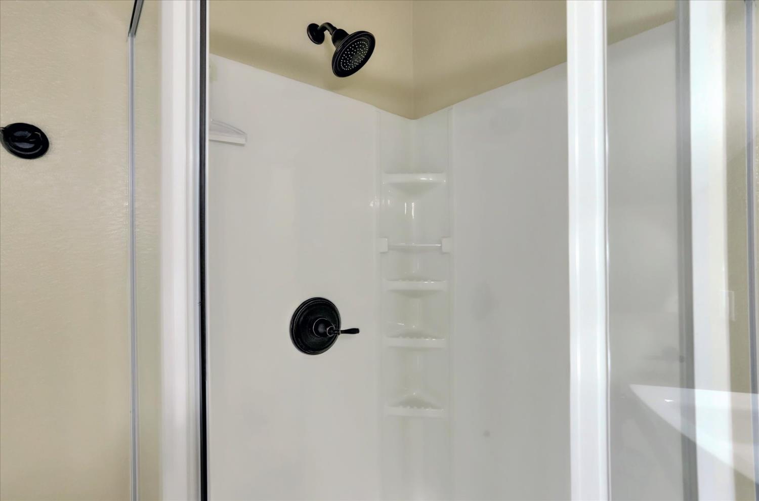 124 Ruby Ledge Court Grass Valley, CA 95945 - Photo 37 of 87 a bathroom with a shower