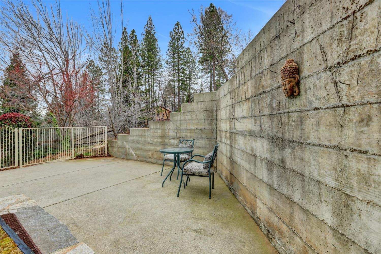 124 Ruby Ledge Court Grass Valley, CA 95945 - Photo 55 of 87 a view of a terrace with chairs