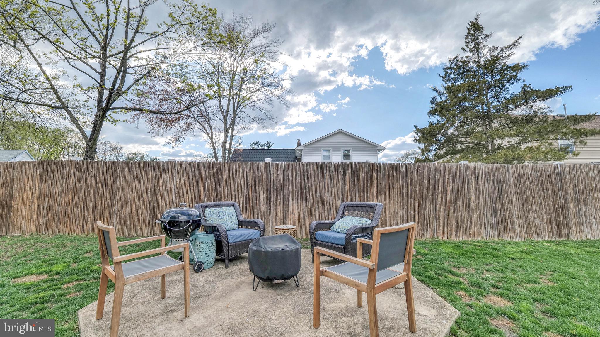 1 Chadwick Avenue Marlton, NJ 08053 - Photo 36 of 41 a backyard of a house with table and chairs