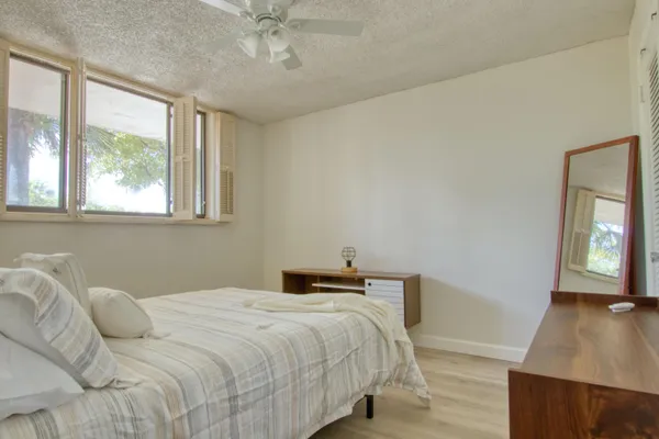 $2,200 | 4345 Trevi Court, Unit 204, Lake Worth, FL 33467