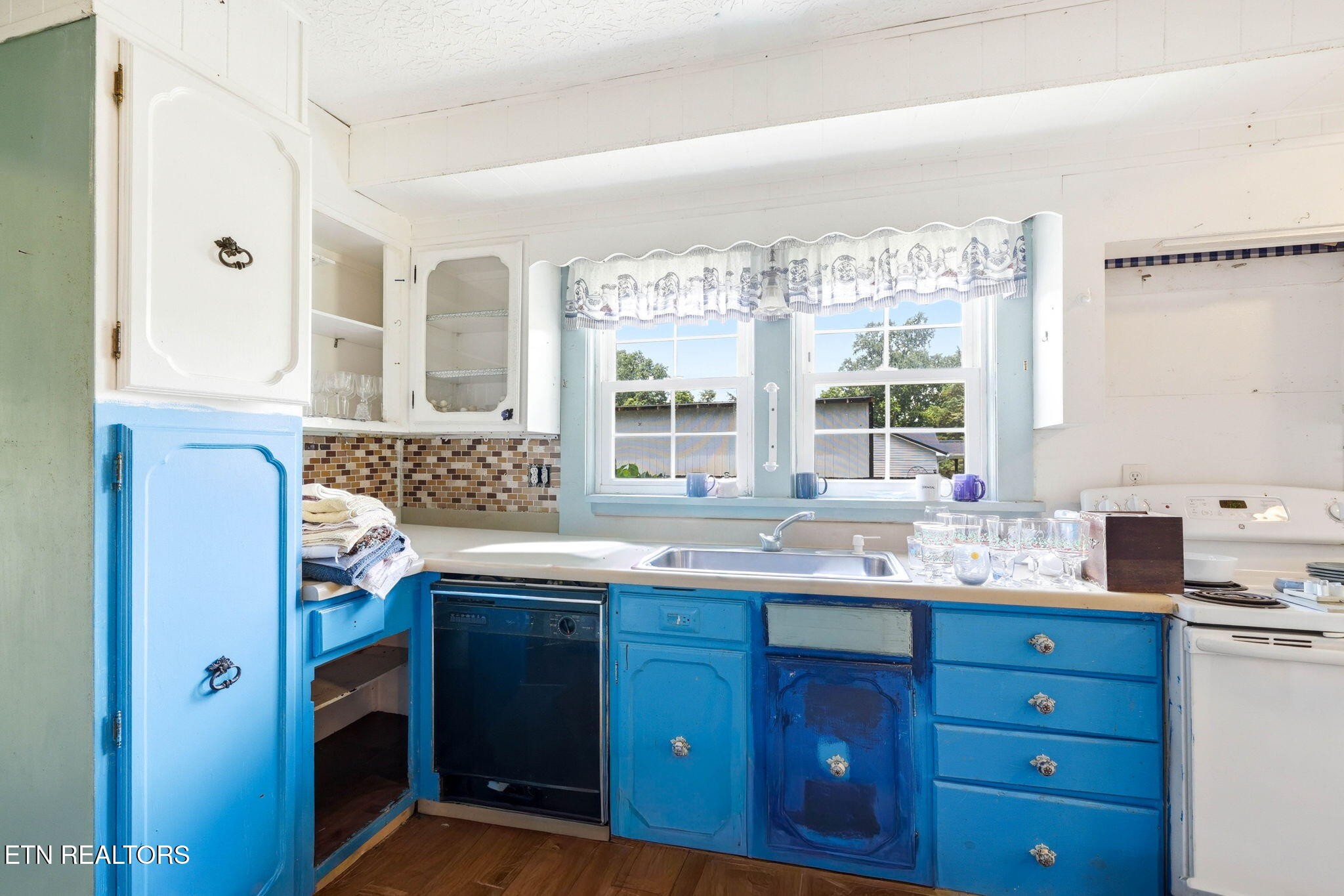 3992 Highway 92 Rutledge, TN 37861 - Photo 9 of 34 a kitchen with a sink and a window