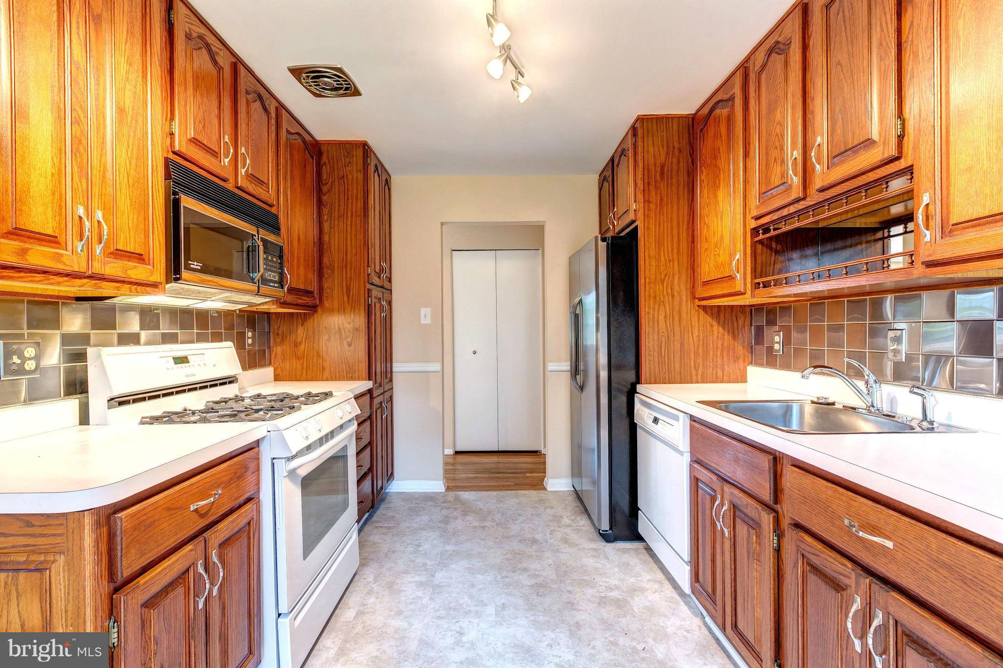 4007 Blackpool Road Rockville, MD 20853 - Photo 11 of 30 Kitchen