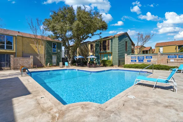 $249,500 | 3678 Hidden Drive, Unit 902, San Antonio, TX 78217