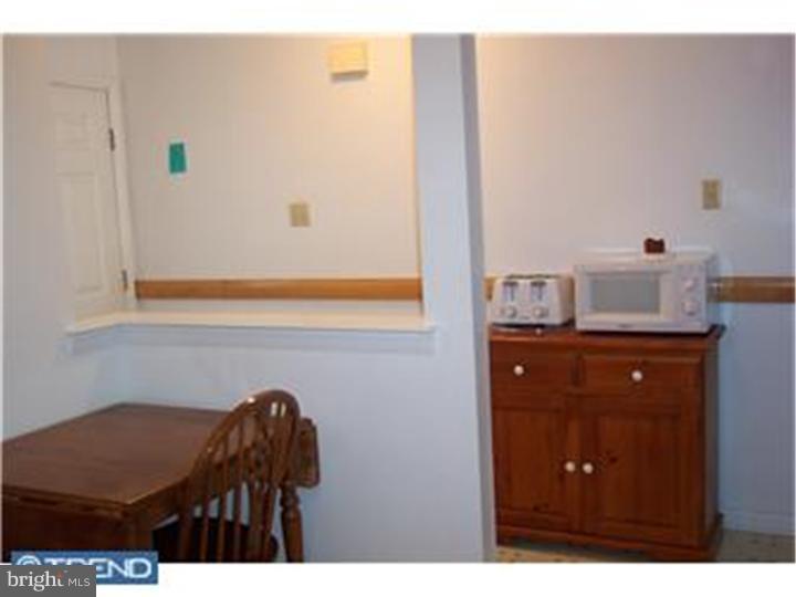 110 Pinewood Drive Hamilton, NJ 08690 - Photo 9 of 13 Gallery Image 9