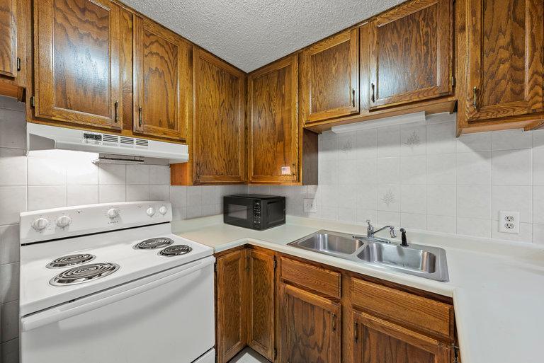 742 County Rd F West, Unit 1002 Shoreview, MN 55126 - Photo 12 of 31