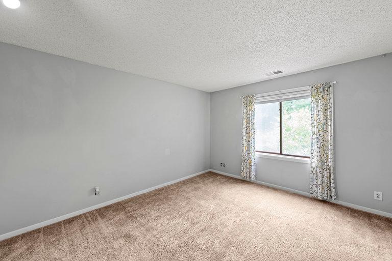 742 County Rd F West, Unit 1002 Shoreview, MN 55126 - Photo 19 of 31