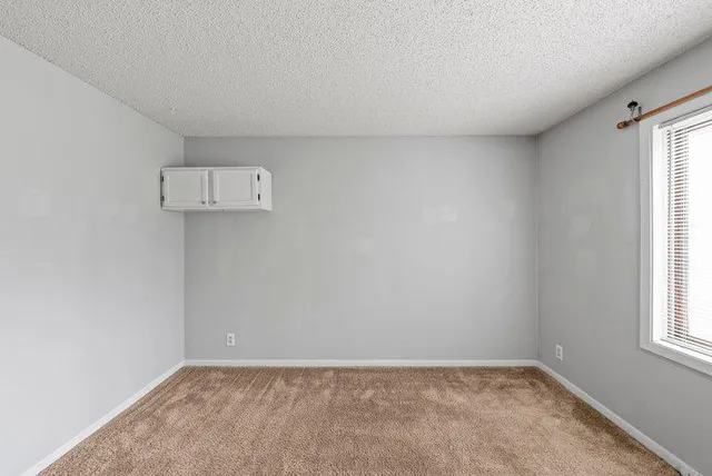 $179,900 | 742 County Rd F West, Unit 1002, Shoreview, MN 55126