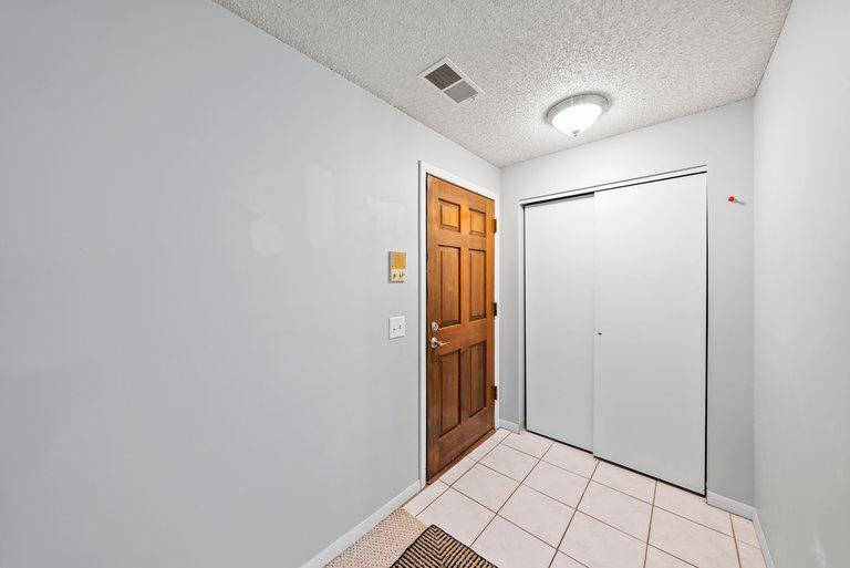 742 County Rd F West, Unit 1002 Shoreview, MN 55126 - Photo 7 of 31