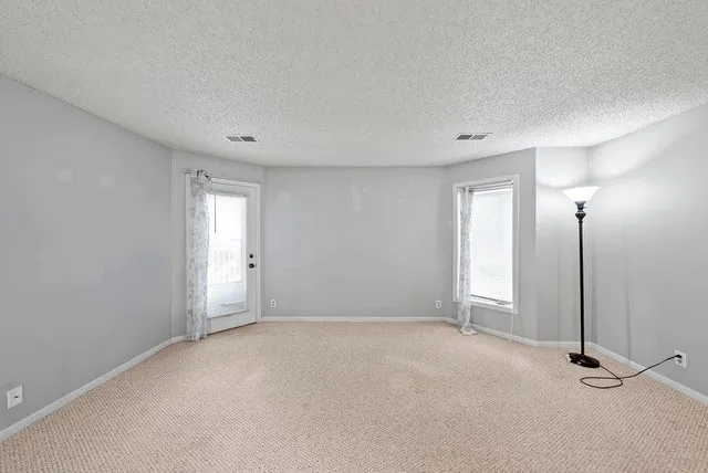 $179,900 | 742 County Rd F West, Unit 1002, Shoreview, MN 55126