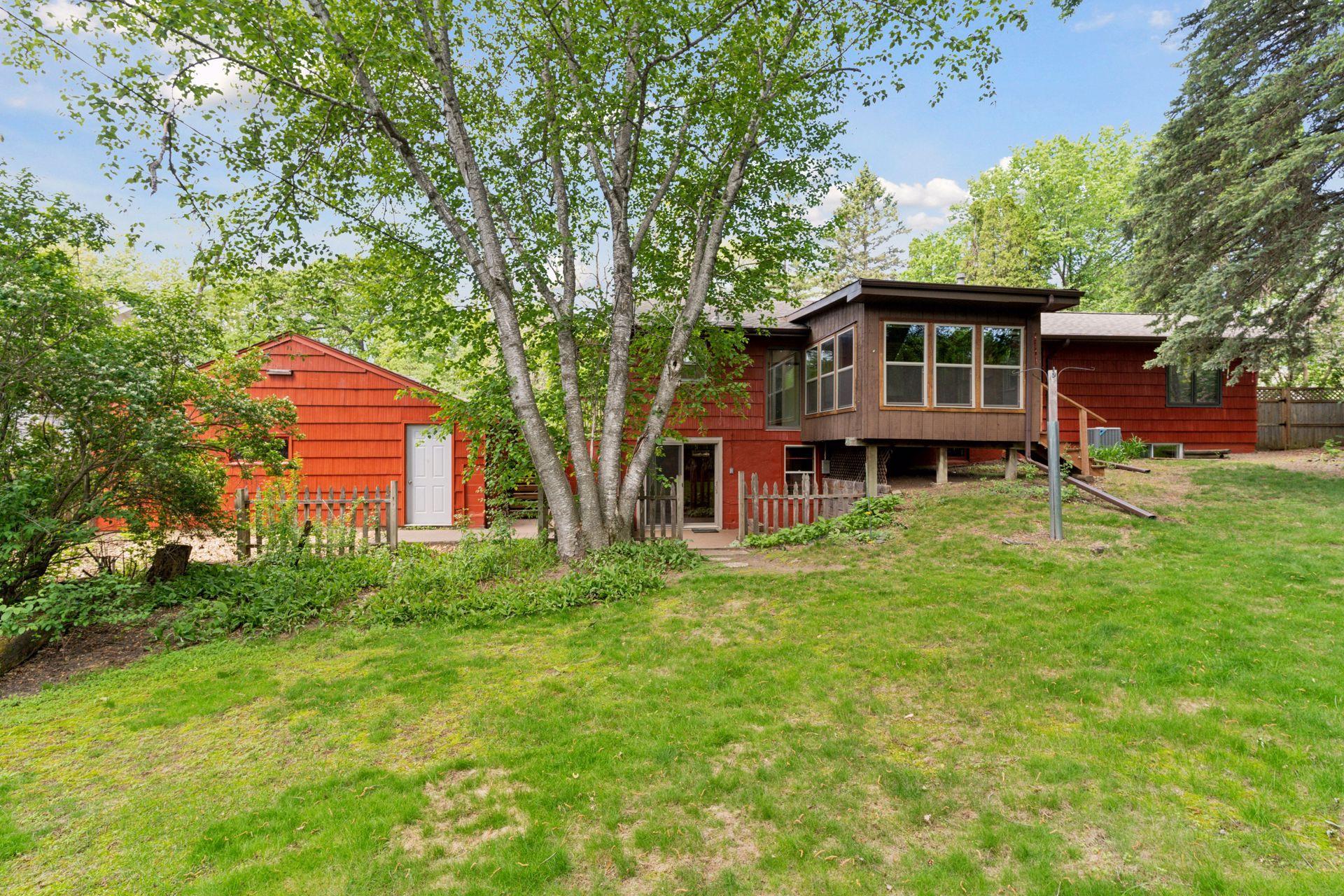 8801 Lakeview Road Bloomington, MN 55438 - Photo 33 of 42